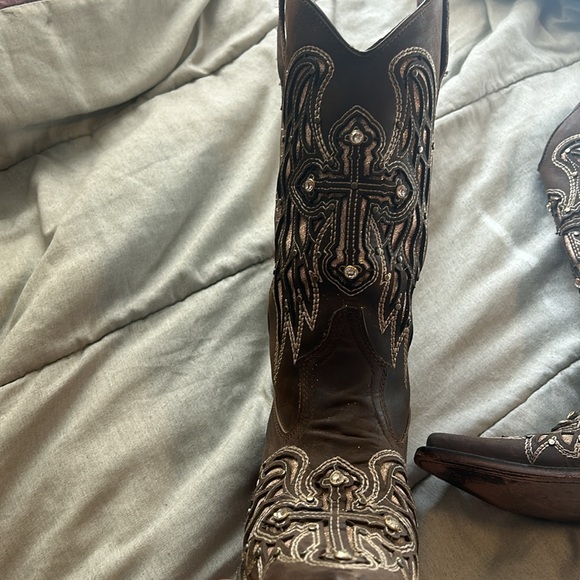 Cowgirl boots 6.5 - Picture 2 of 11